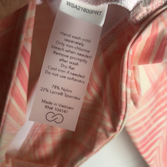 Carrie Underwood Cropped Long Sleeve Tropical Top - Picture 5 of 5